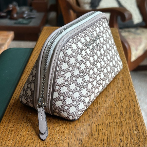 Kate Spade Link Small Cosmetic Case Pouch tan - Picture 3 of 7